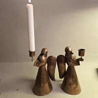 kobber-engle-lange-vinger-metalengle-lysholdere-i-haenderne-genbrugs-julepynt